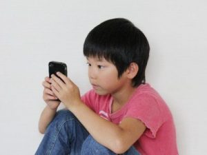 前回に続いて、スマホ首について